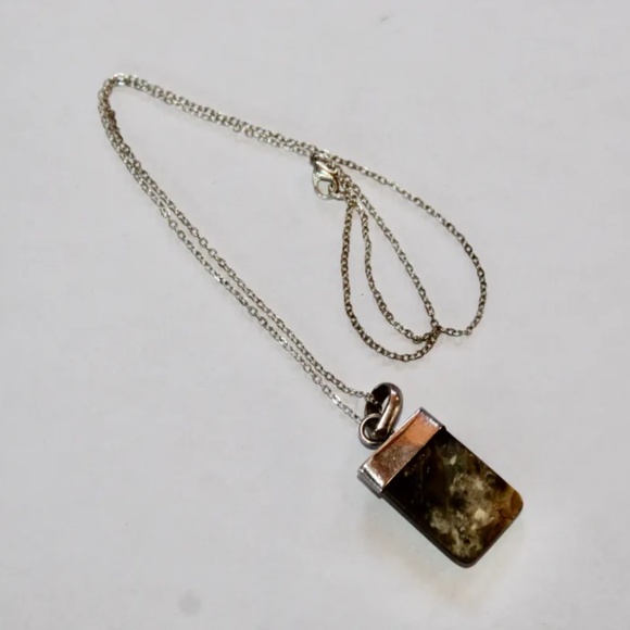 Mother of Pearl in Sterling Silver Setting on 20-1/2 inch Silver Plated Chain - Picture 2 of 2